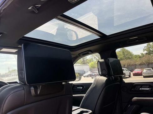 New 2026 GMC Yukon XL AT4 Ultimate w/ LPO, Floor Liner Package AWD/4WD image 12