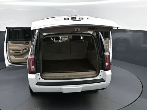 Used 2020 GMC Yukon XL SLT w/ Premium Edition image 50