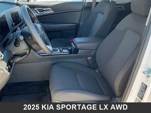 Certified 2025 Kia Sportage LX image 12