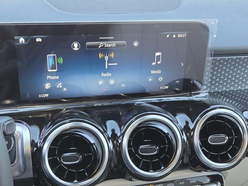 New 2026 Mercedes-Benz GLB 250 image 23