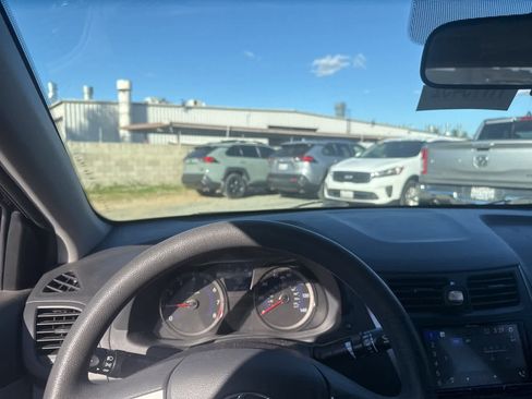 Used 2017 Hyundai Accent SE image 21