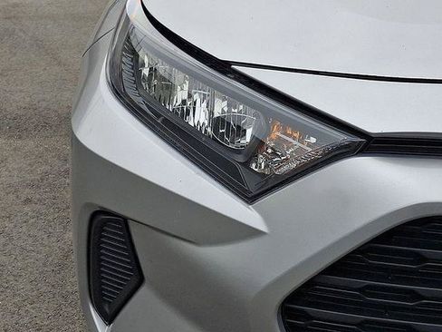 Certified 2021 Toyota RAV4 LE image 9