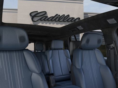 Used 2025 Cadillac Escalade IQ Luxury 2 AWD/4WD image 25