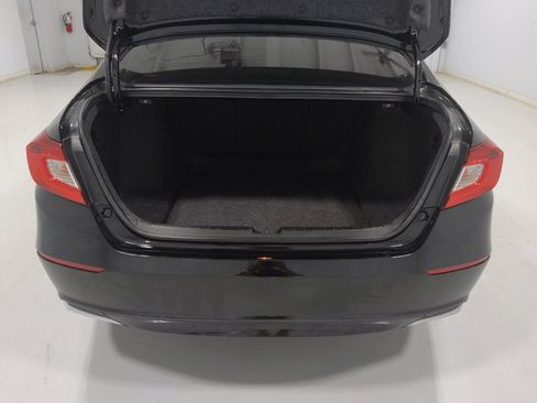 Used 2020 Honda Accord EX image 29