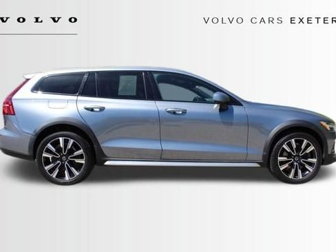 Used 2021 Volvo V60 T5 Cross Country w/ Lounge Package AWD/4WD image 10