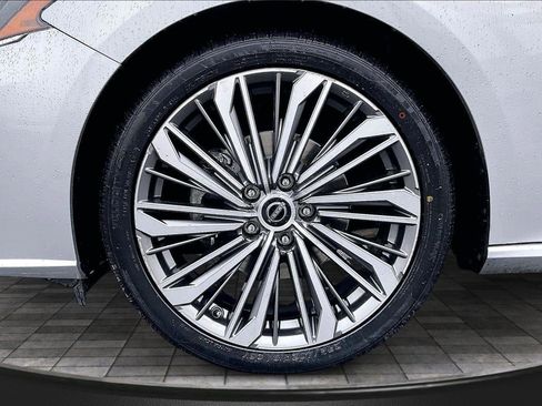 Used 2023 Nissan Altima 2.5 SL image 10