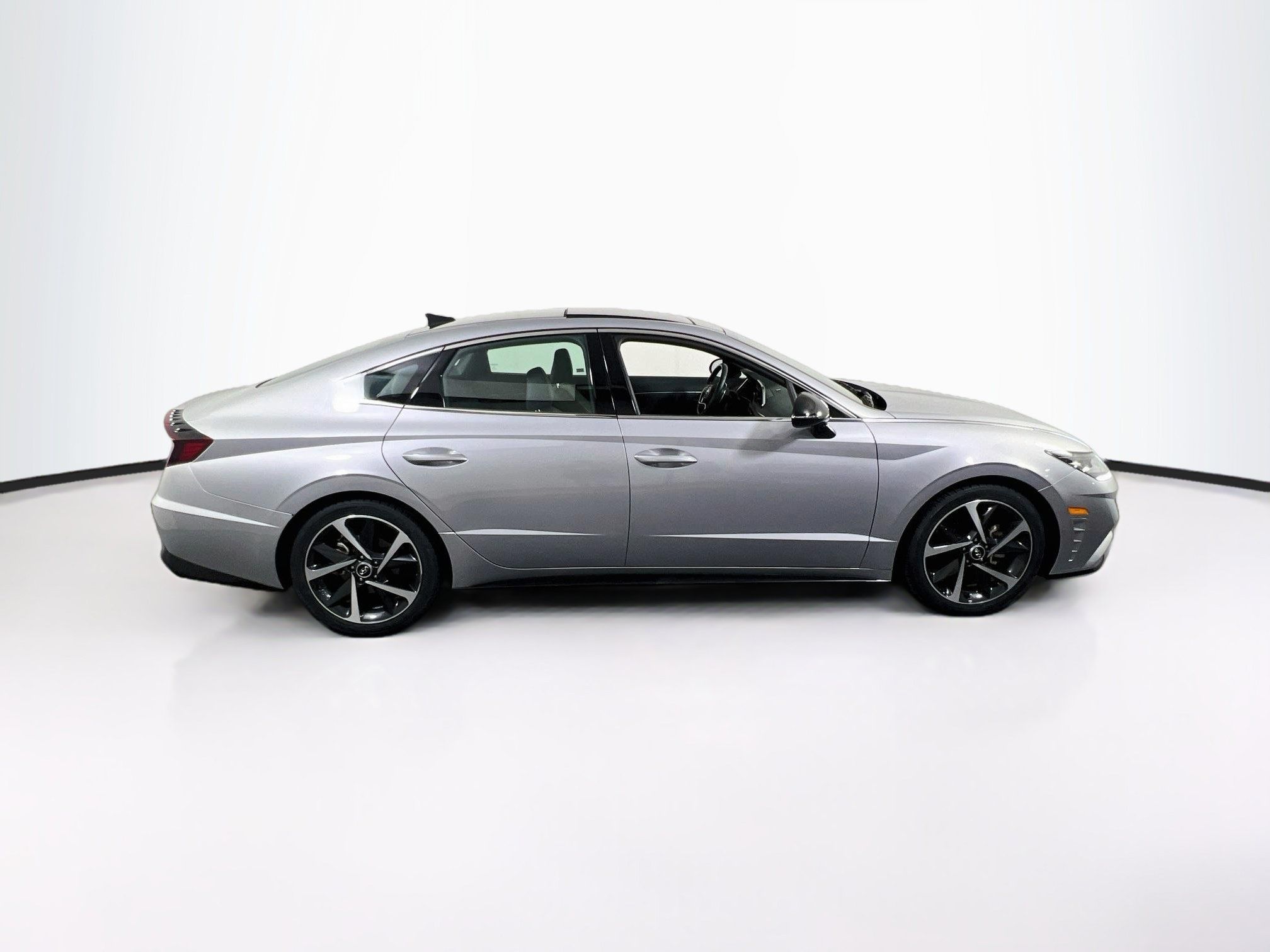Used 2023 Hyundai Sonata SEL Plus FWD image 4