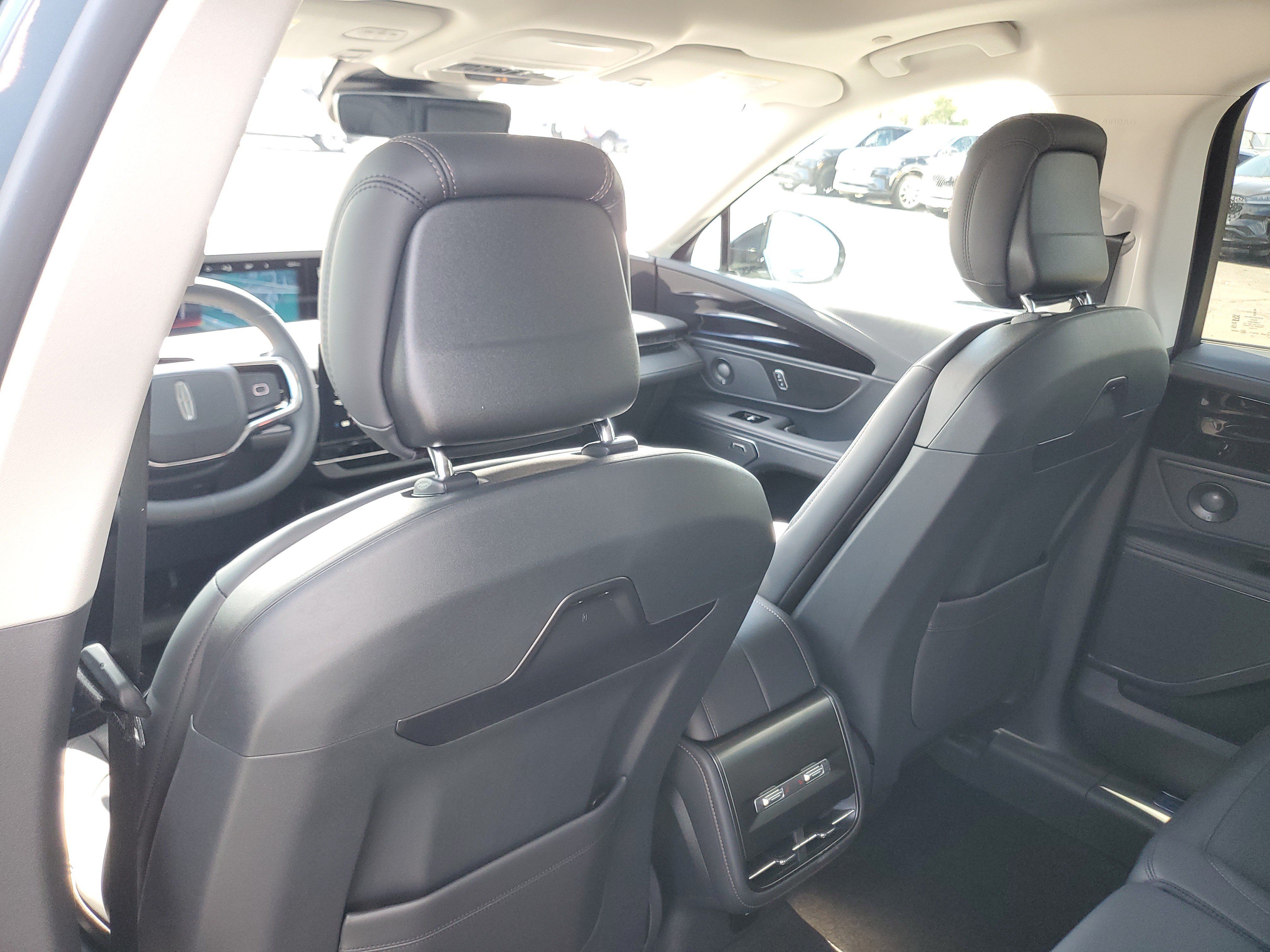 New 2026 Lincoln Nautilus Reserve w/ Jet Appearance Package AWD/4WD image 29