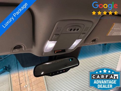Used 2009 Cadillac DTS w/ Trunk Convenience Package FWD image 26