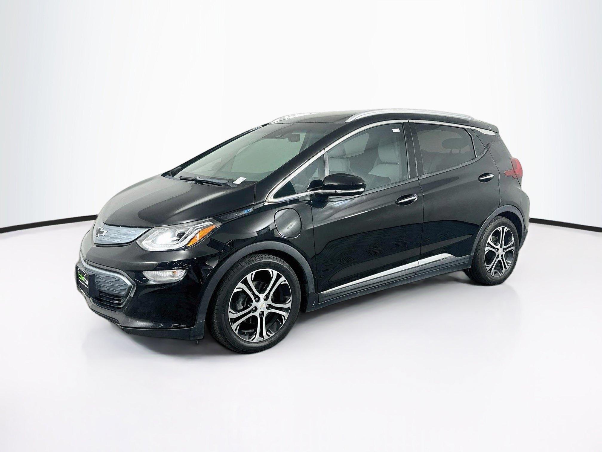 Used 2017 Chevrolet Bolt Premier w/ Driver Confidence II Package FWD image 3