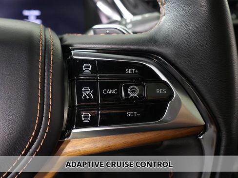 Used 2022 Jeep Grand Cherokee L Summit w/ Advanced Protech Group IV AWD/4WD image 6
