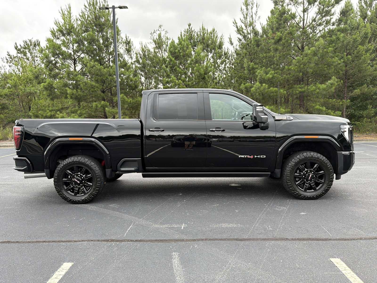 Used 2025 GMC Sierra 2500 AT4 w/ AT4 Premium Plus Package AWD/4WD image 35