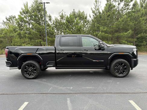 Used 2025 GMC Sierra 2500 AT4 w/ AT4 Premium Plus Package AWD/4WD image 35