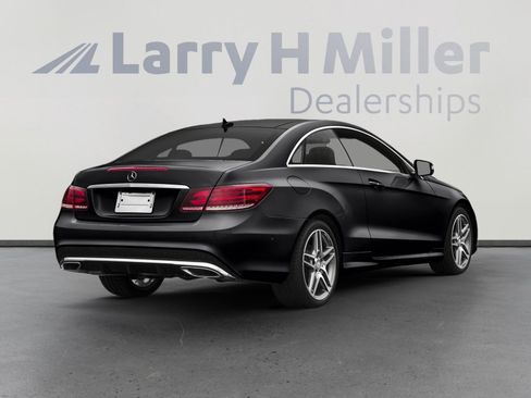 Used 2016 Mercedes-Benz E 400 Coupe image 2