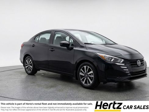 Used 2025 Nissan Versa SV image 1