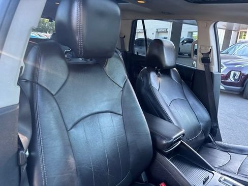 Used 2017 Buick Enclave Leather AWD/4WD image 41
