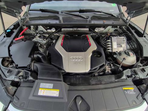 Used 2018 Audi SQ5 Premium Plus w/ Navigation Package image 15