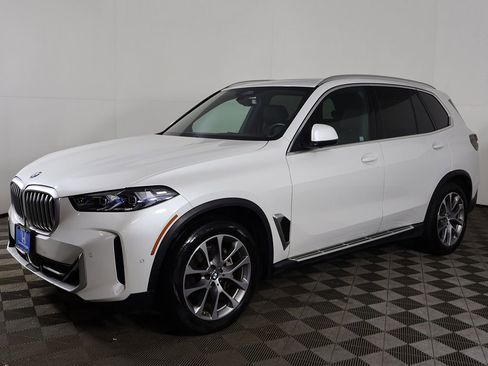 Used 2024 BMW X5 xDrive40i image 9