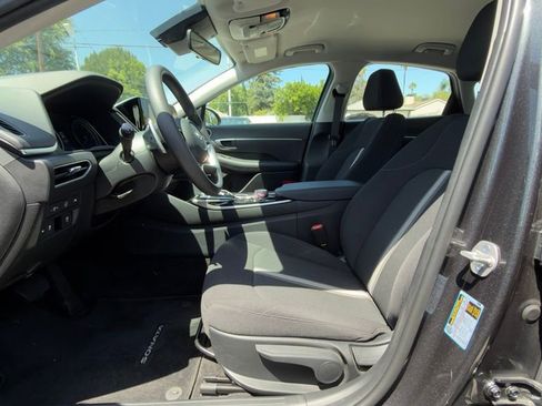 Used 2023 Hyundai Sonata Blue FWD image 6