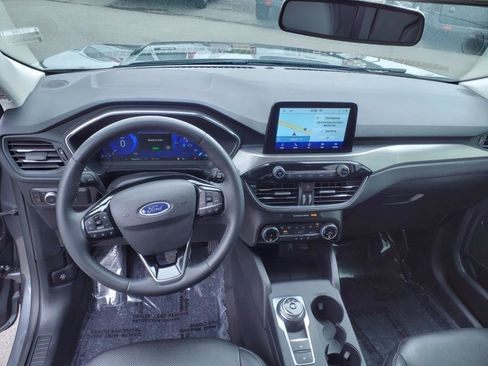 Used 2022 Ford Escape Titanium image 14