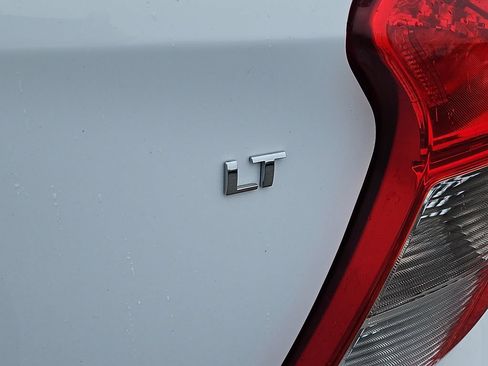 Certified 2019 Chevrolet Spark LT FWD image 12