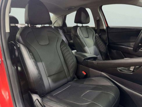 Used 2022 Hyundai Elantra Limited image 34