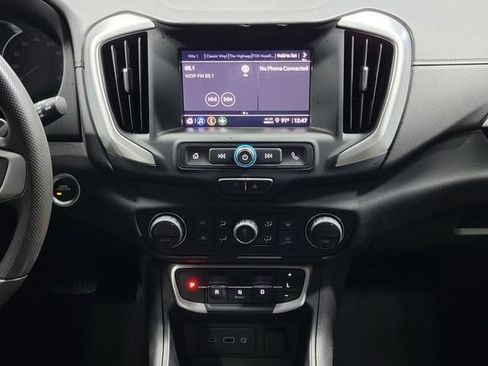 Used 2023 GMC Terrain SLE w/ Driver Convenience Package FWD image 19