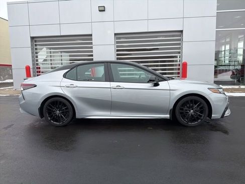 Used 2023 Toyota Camry XSE image 8