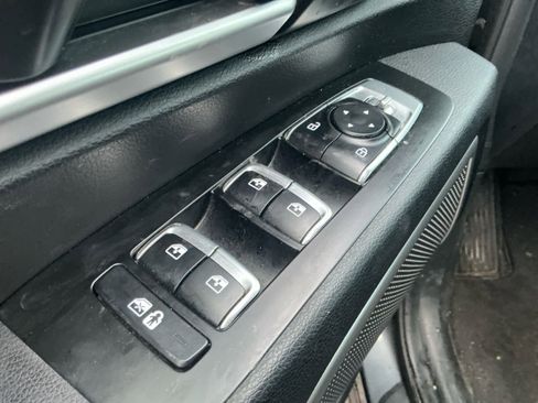 Used 2022 Kia Telluride S image 20