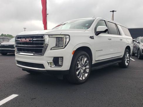 Used 2023 GMC Yukon XL SLT AWD/4WD image 8