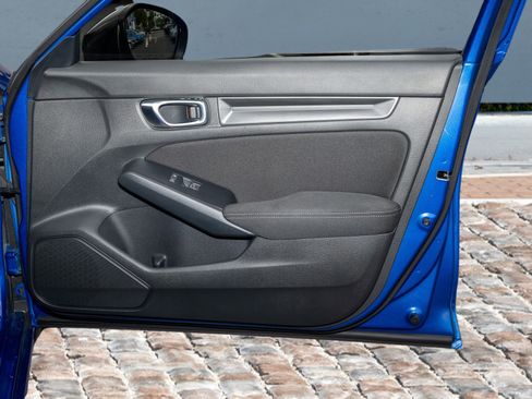 Certified 2024 Honda Civic Sport image 12