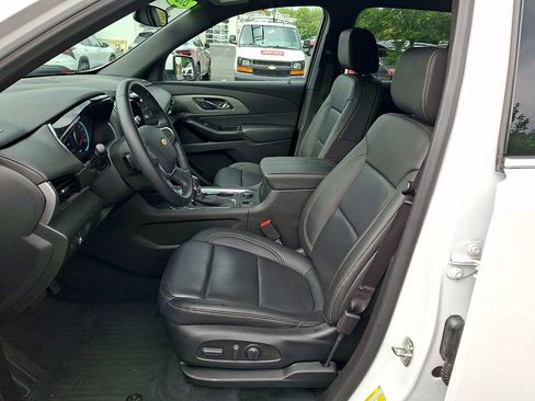 Used 2023 Chevrolet Traverse LT w/ LPO, Roadside Safety Package AWD/4WD image 15