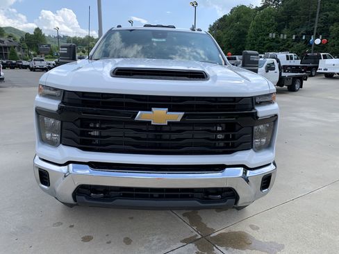 New 2025 Chevrolet Silverado 3500 W/T w/ WT Convenience Package AWD/4WD image 6