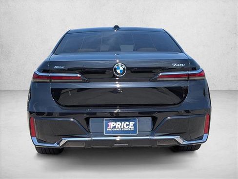 Certified 2024 BMW 740i xDrive AWD/4WD image 5