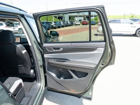 New 2026 Volkswagen Atlas Peak Edition AWD/4WD image 16
