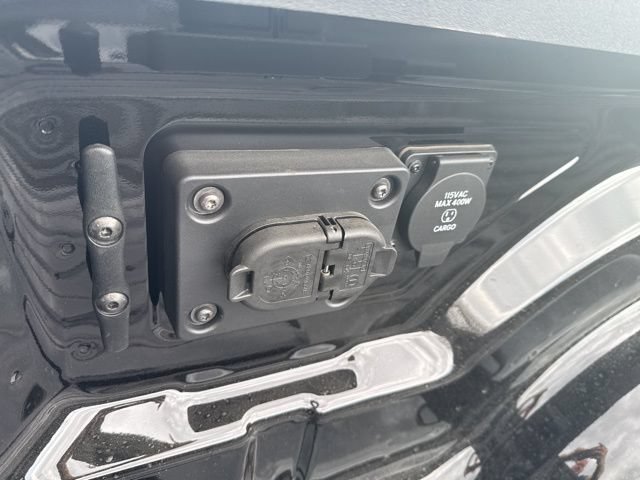 New 2026 RAM 3500 Tradesman AWD/4WD image 18