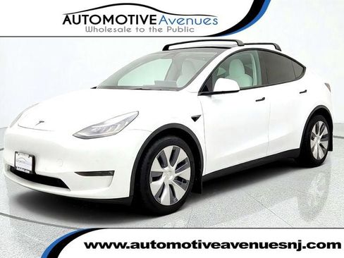 Used 2021 Tesla Model Y Long Range AWD/4WD image 1