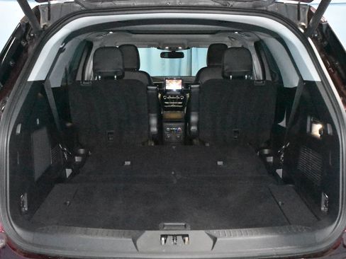 Used 2022 Ford Explorer Limited w/ Equipment Group 301A AWD/4WD image 34