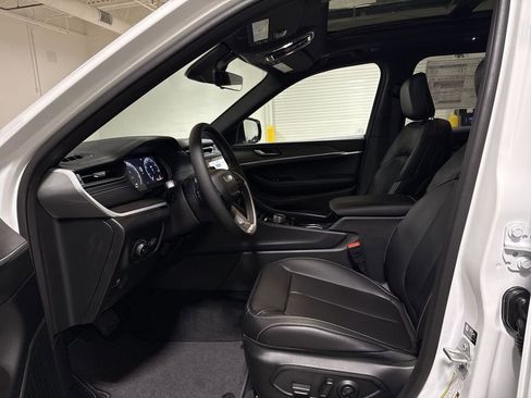 New 2026 Jeep Grand Cherokee Limited w/ Limited Altitude Package image 21