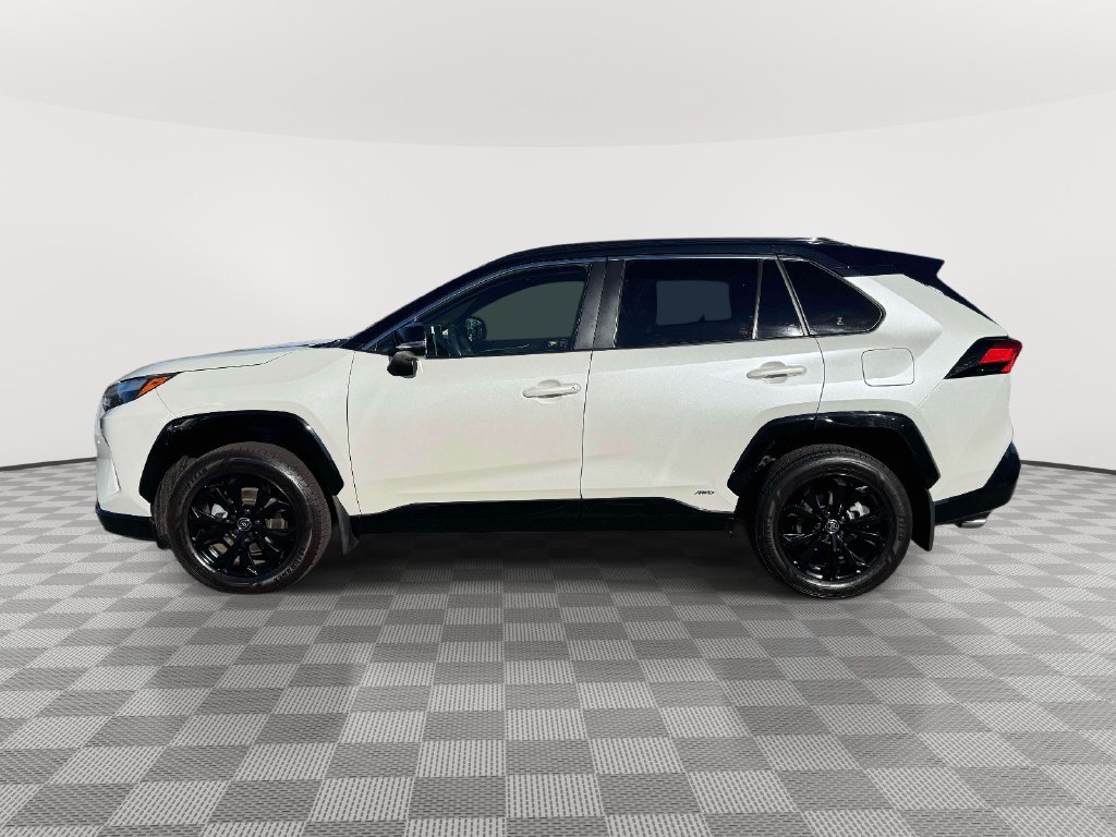 Used 2022 Toyota RAV4 XSE AWD/4WD image 4