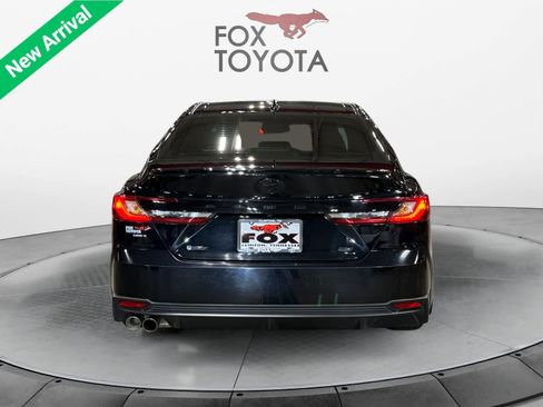 Used 2025 Toyota Camry SE image 5