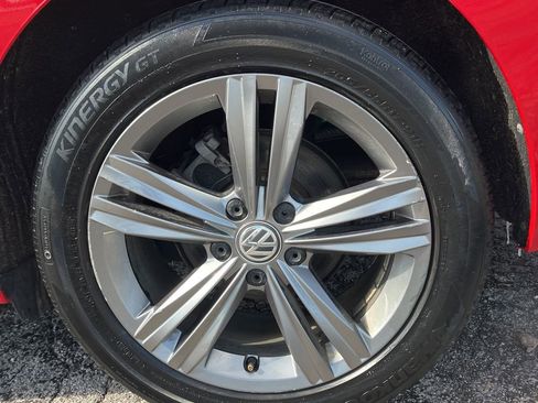 Used 2019 Volkswagen Jetta R-Line w/ R-Line Cold Weather Package image 10