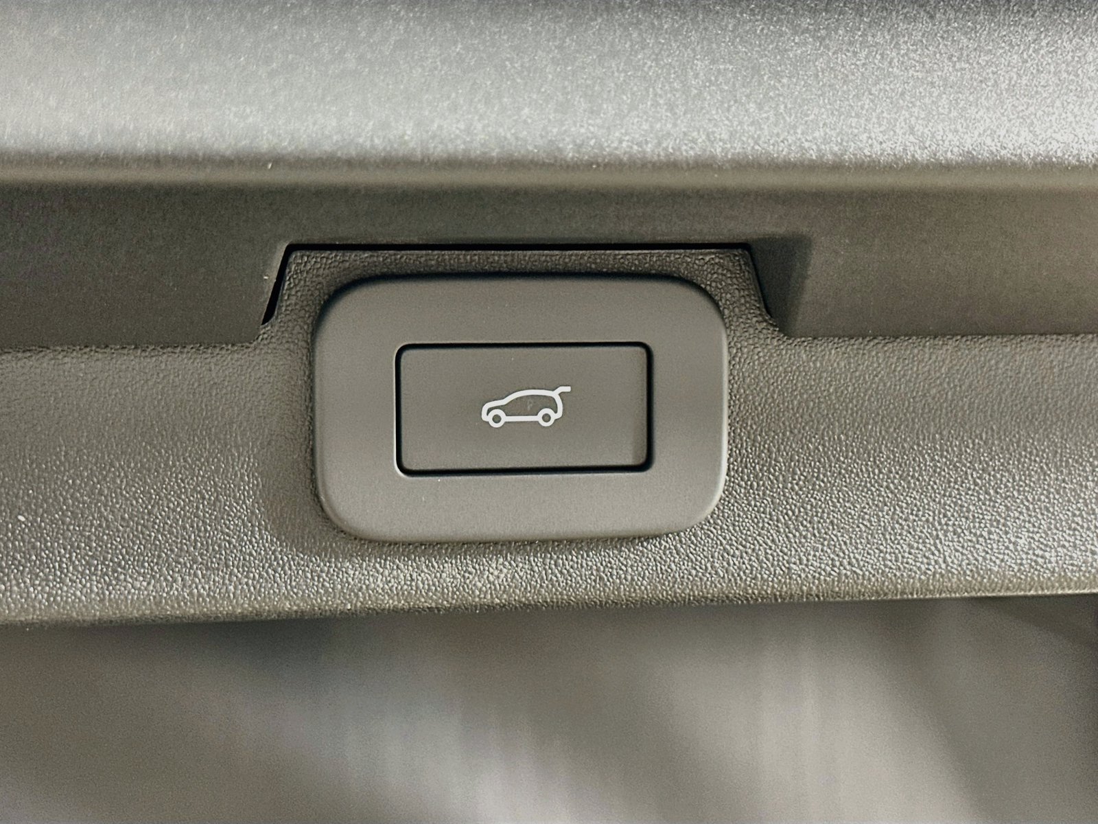 New 2026 Land Rover Discovery S AWD/4WD image 41