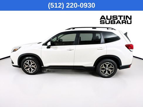 Used 2022 Subaru Forester Premium image 5