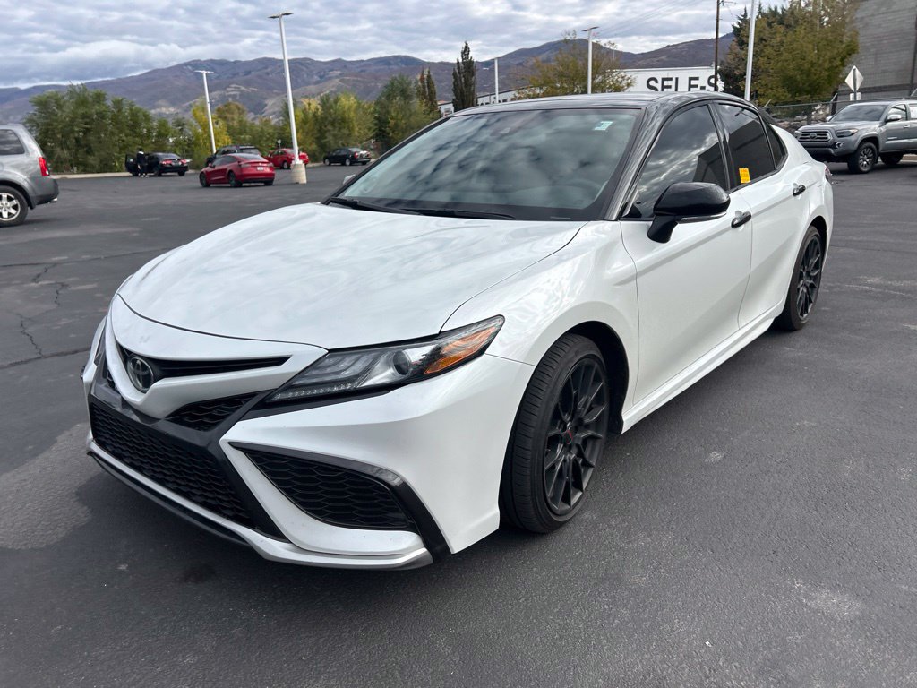Used 2023 Toyota Camry XSE FWD image 13