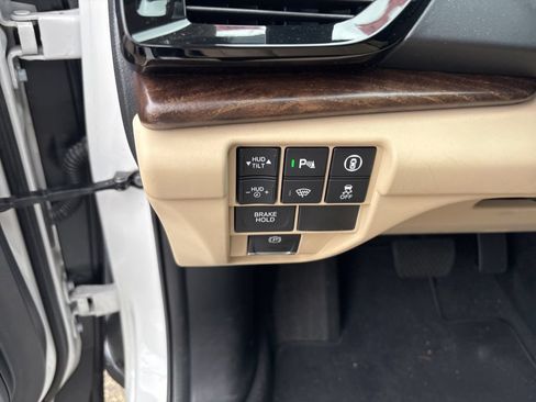 Used 2023 Acura RDX AWD w/ Advance Package image 19
