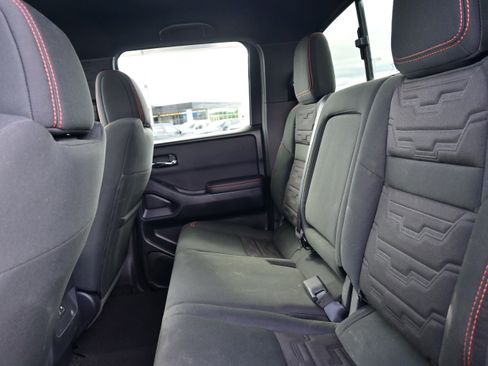 Used 2024 Nissan Frontier PRO-4X w/ Technology Package image 15