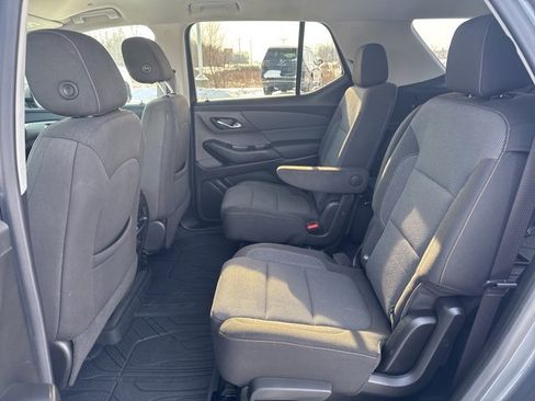Used 2020 Chevrolet Traverse LT w/ Driver Confidence II Package image 18