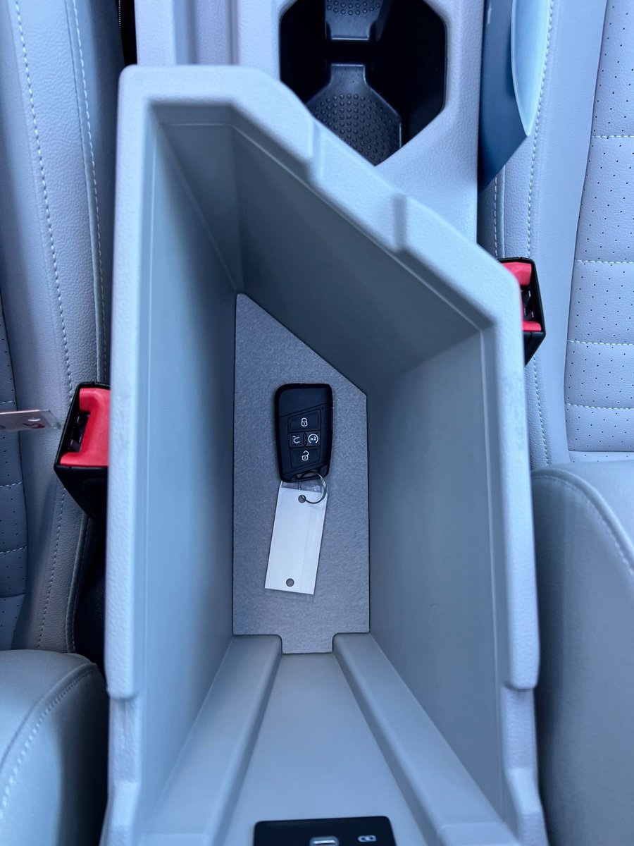 Used 2024 Volkswagen Jetta SE w/ Panoramic Sunroof Package FWD image 49