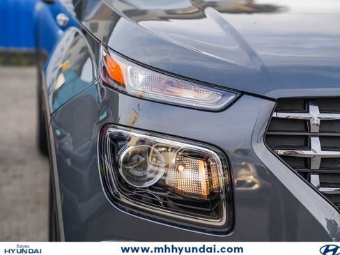 New 2026 Hyundai Venue SEL FWD image 4